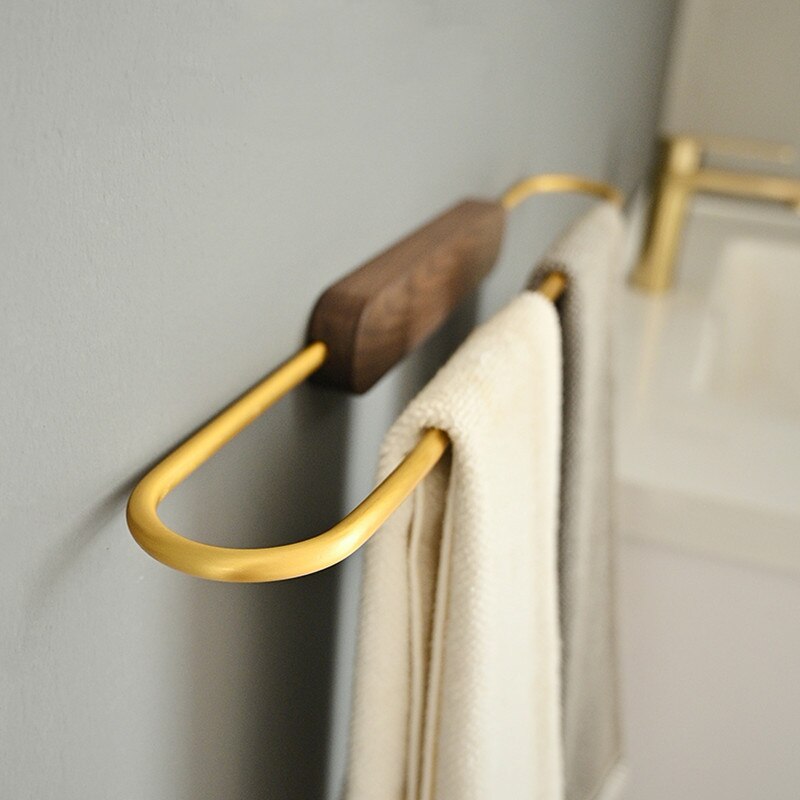 Oia Towel Rack